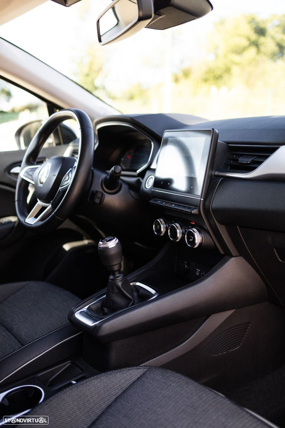 Renault Captur - 32