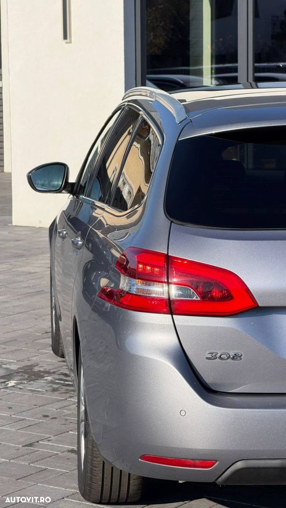 Peugeot 308 - 13
