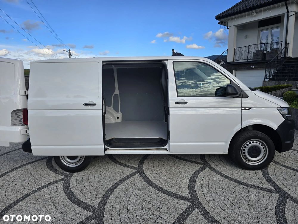 Volkswagen Transporter - 22