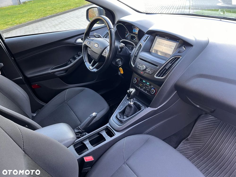 Ford Focus - 16