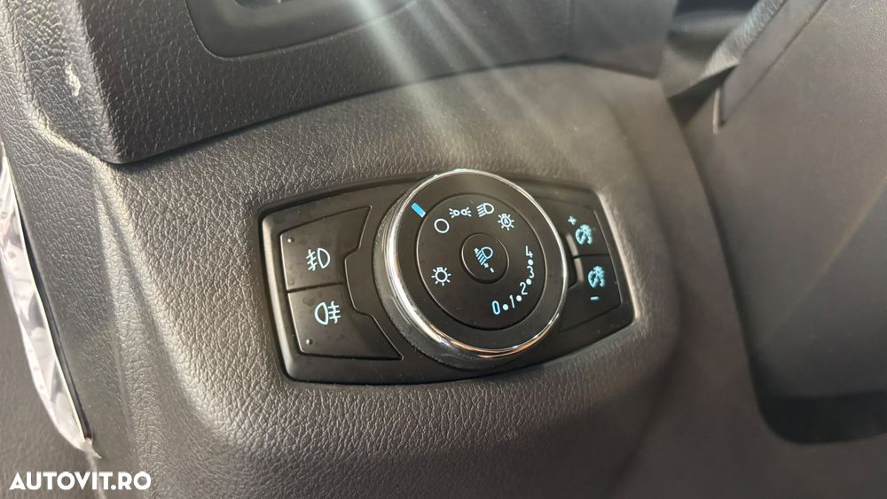 Ford Transit Connect - 15