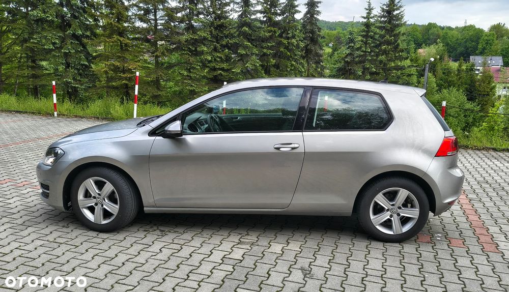 Volkswagen Golf - 2