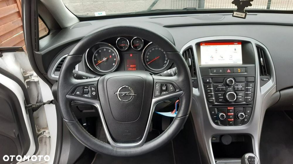 Opel Astra 1.4 Turbo Style - 25