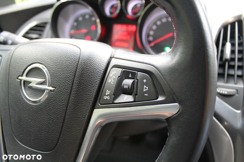 Opel Astra 1.6 Turbo Cosmo - 30