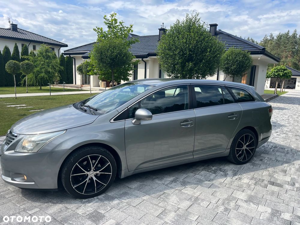 Toyota Avensis 2.0 D-4D Sol+NAVI - 13