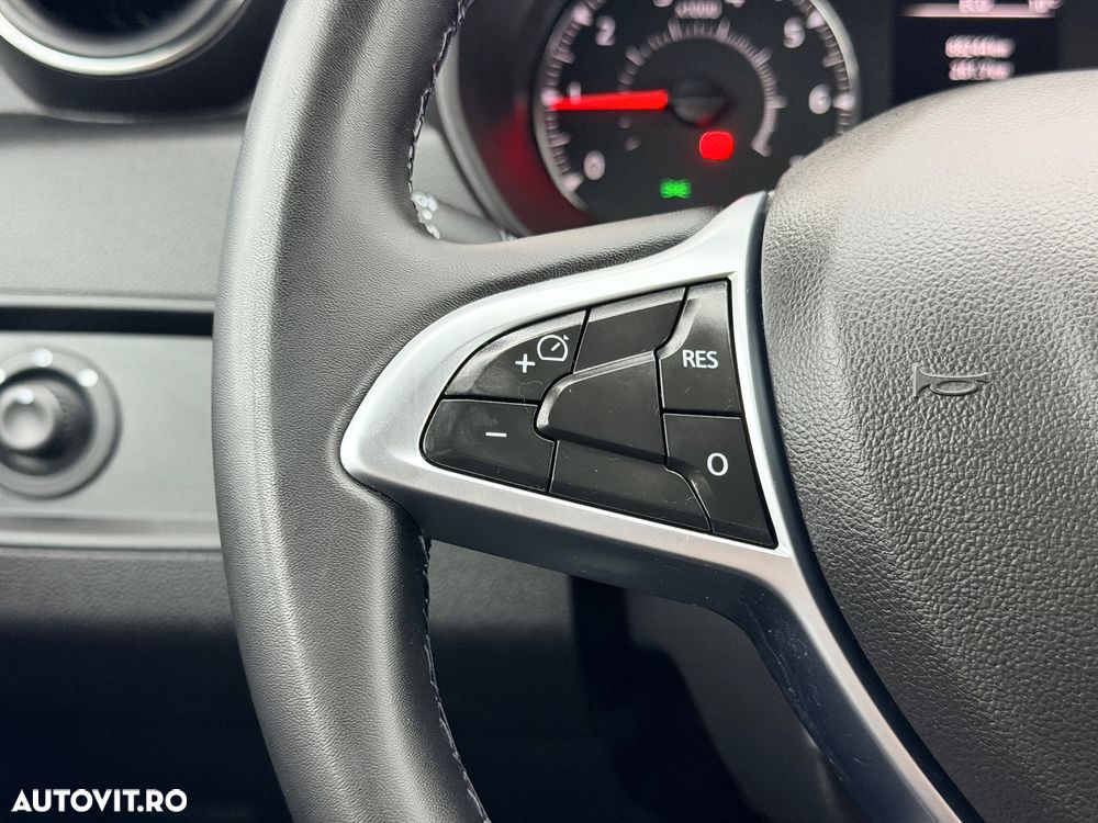 Dacia Duster TCe 100 Essential - 25