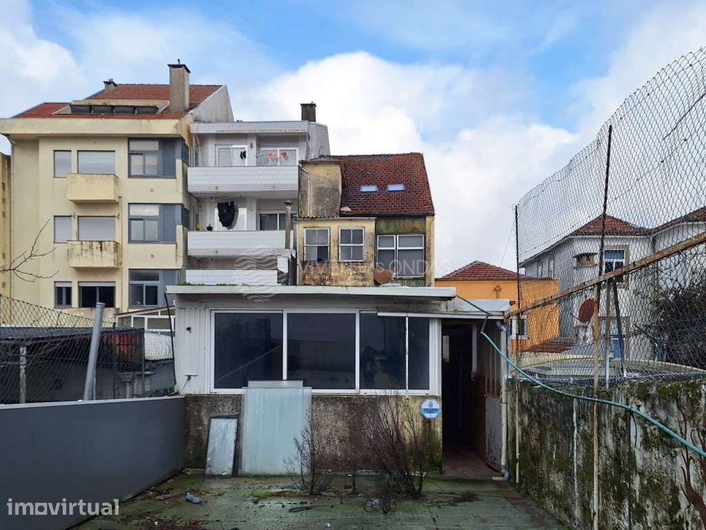 Prédio para Reabilitação com PIP Aprovado - Porto - ZONA PREMIUM - Grande imagem: 2/36