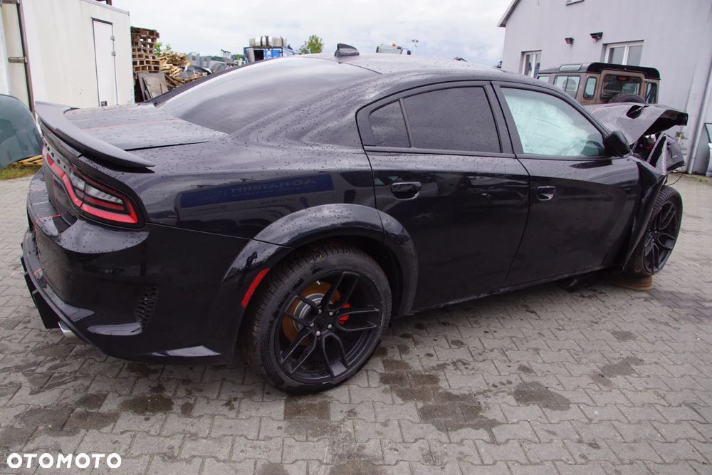 Auto na części 692106889 dodge charger gt awd 2022 3.6 pentastar 215 kw 292 km 4x4 awd przebieg 69000 km silnik 3.6 pentastar skrzynia automatyczna napęd 4x4 drzwi maska zderzak błotnik klapa bagażnika lampa led reflektor led lusterko fotel airbag deska rozdzielcza konsola środkowa kierownica moduły sterowniki ecu komputer pdc radar kamera chłodnica wentylator alternator rozrusznik pompa wody przepustnica kolektor wał napędowy półoś dyferencjał piasta wahacz amortyzator sprężyna zacisk tarcza hamulcowa nadkole pas przedni belka atrapa grill listwy uszczelki szyba podsufitka tapicerka wyświetlacz licznik radio uconnect nagłośnienie klimatyzacja chłodnica klimatyzacji skraplacz kompresor klimatyzacji maglownica przekładnia kierownicza zawieszenie części używane oryginalne dodge charger części dodge charger gt awd dodge na części dodge charger na części dodge części dodge charger 2022 dodge charger 3.6 pentastar dodge charger awd dodge charger gt dodge charger części auto na części - 9