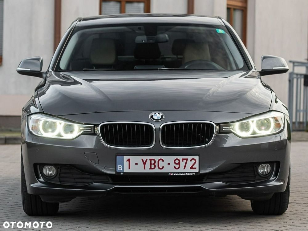 BMW Seria 3 320d Sport Line - 11