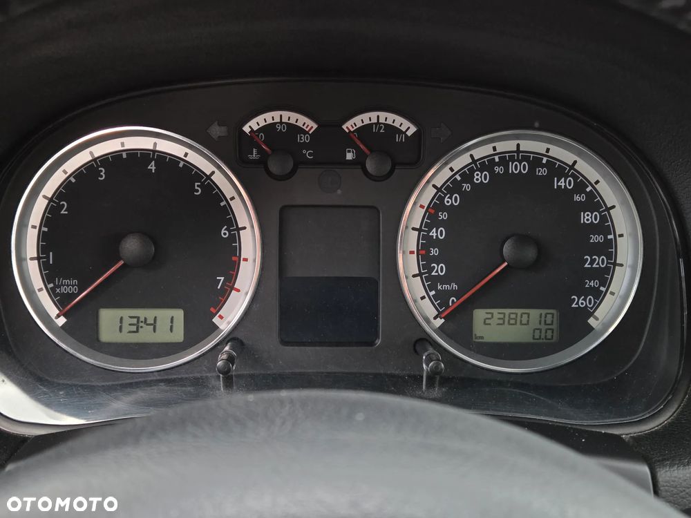 Volkswagen Bora 2.0 - 29