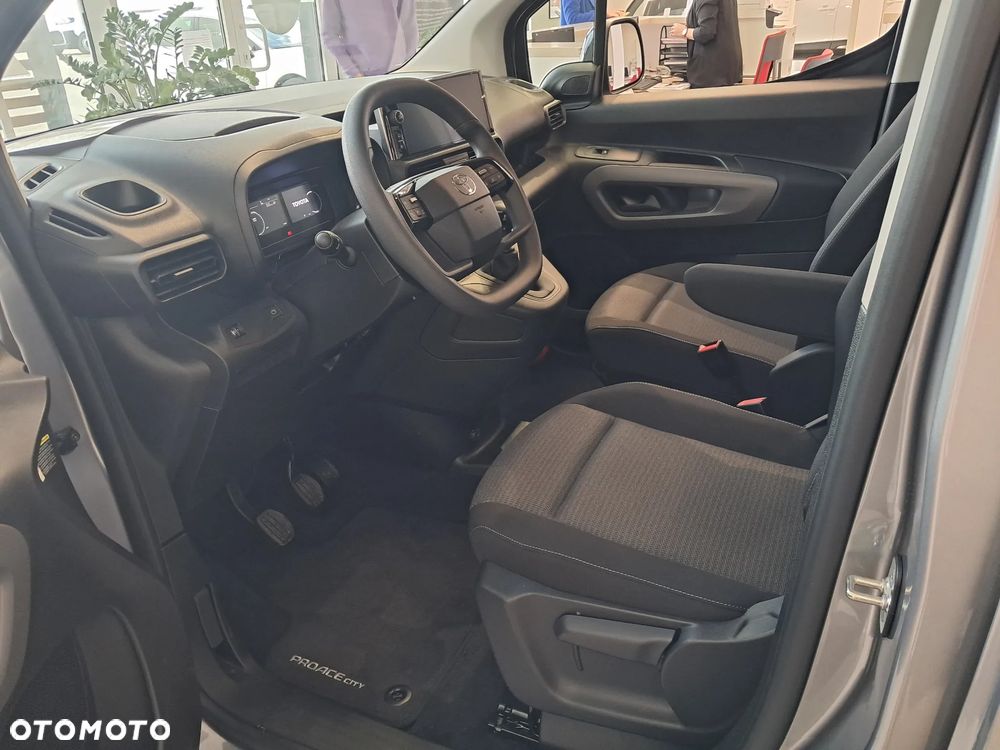 Toyota Proace City - 7