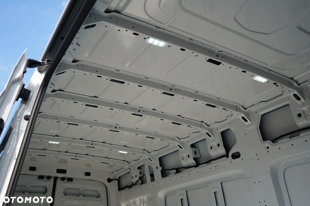 Volkswagen Crafter 35 - 11