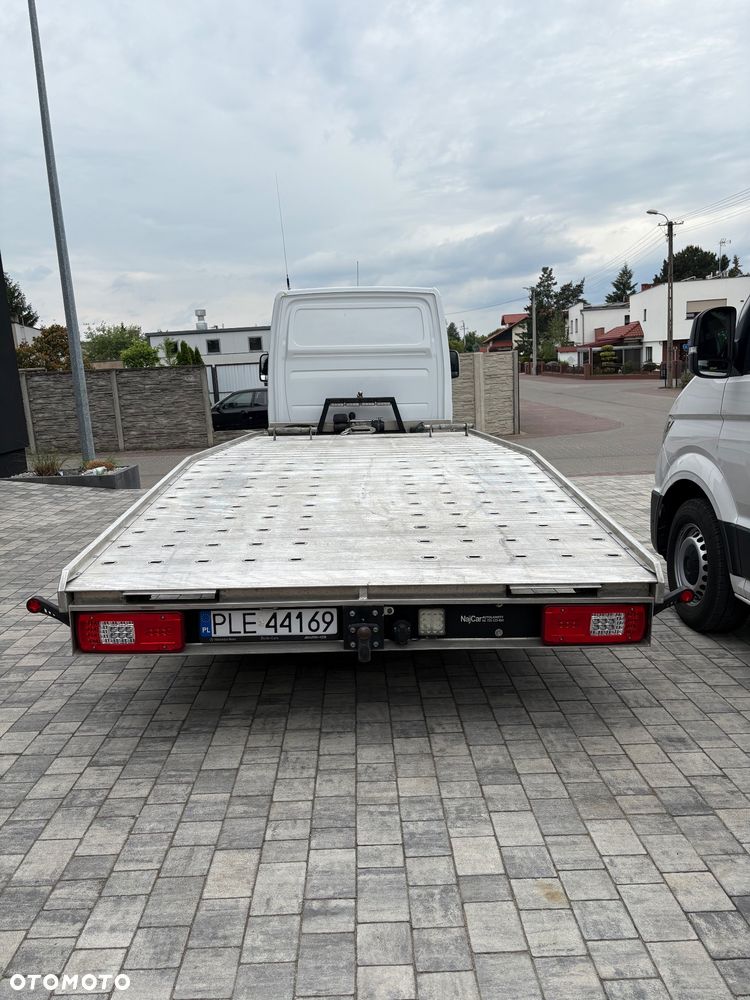 Mercedes-Benz Sprinter - 2