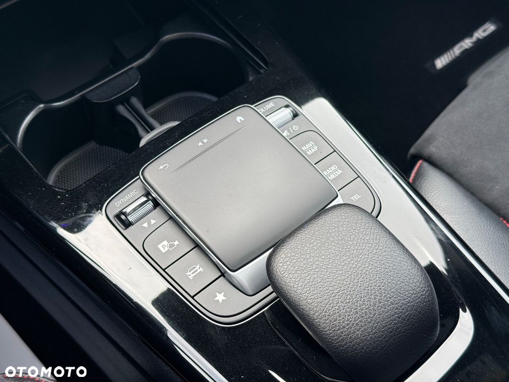 Mercedes-Benz CLA 200 7G-DCT AMG Line - 36