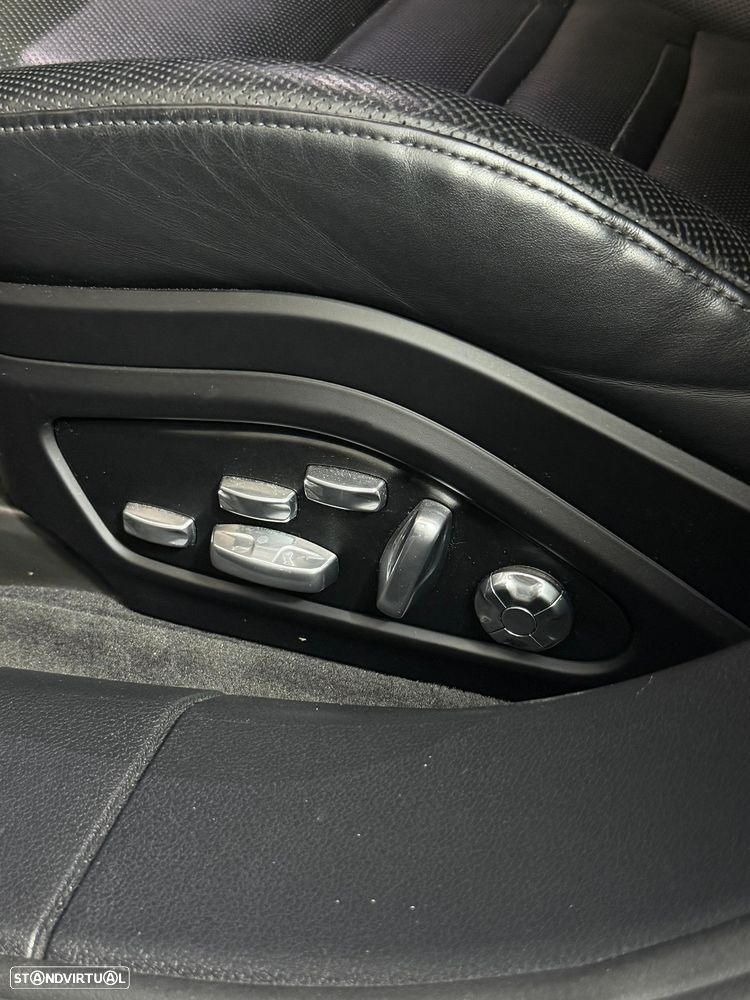 Porsche Panamera Sport Turismo Turbo S E-Hybrid - 17
