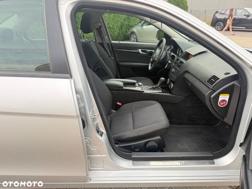 Mercedes-Benz Klasa C 200 CDI DPF Automatik Avantgarde - 12