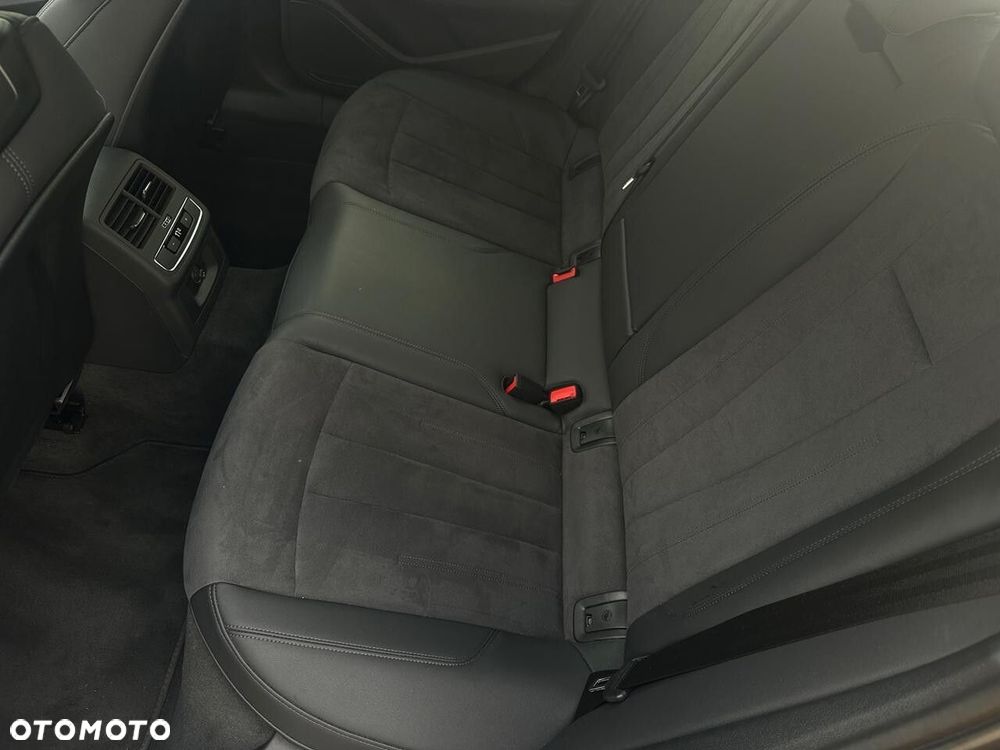 Audi A4 Limousine - 31