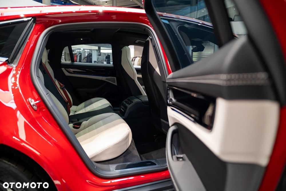 Porsche Panamera - 25