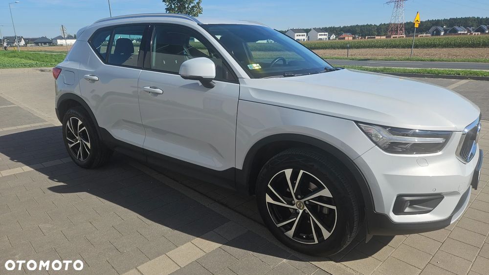 Volvo XC 40 T3 Momentum - 2