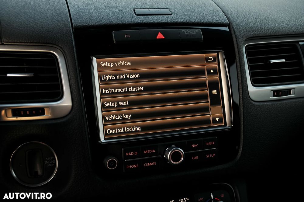 Volkswagen Touareg 3.0 V6 TDI BMT - 19