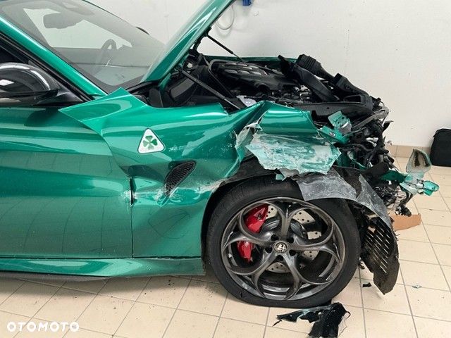 Alfa Romeo Giulia 2.9 V6 Bi-Turbo AT8 Quadrifoglio - 7