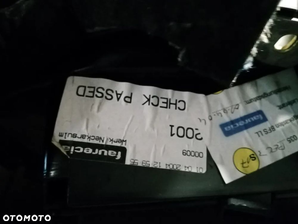 Schowek pasażera Audi A6 C6 Europa 4F1857035E - 10