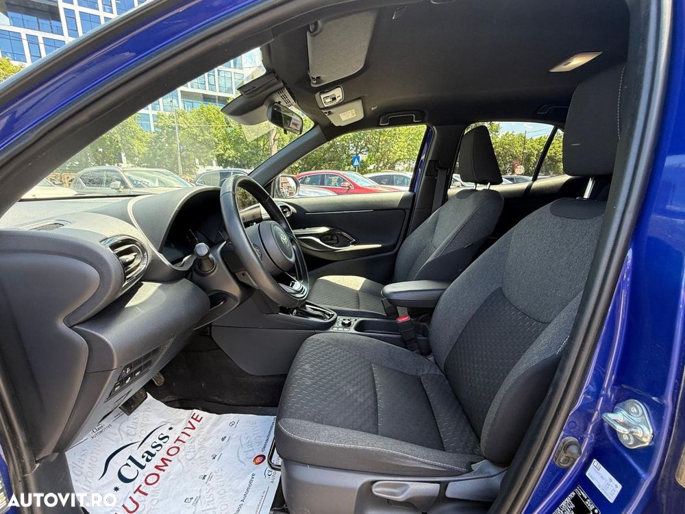 Toyota Yaris Cross 1.5 VVT-i HSD 4x4 Dynamic - 8