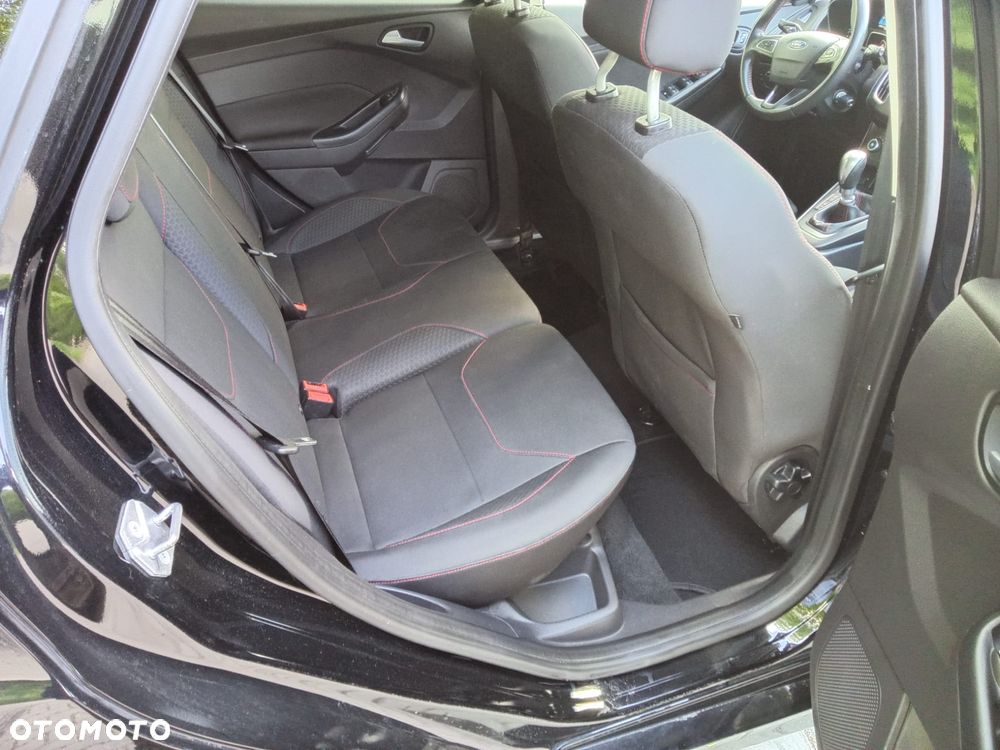Ford Focus 2.0 TDCi ST-Line Red ASS - 17