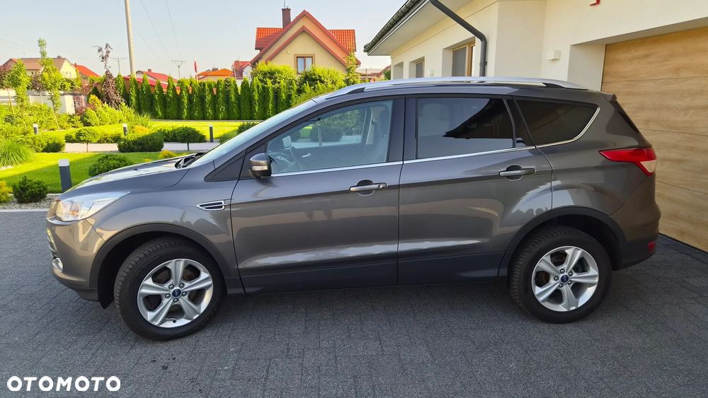Ford Kuga 1.6 EcoBoost 2x4 Titanium - 2