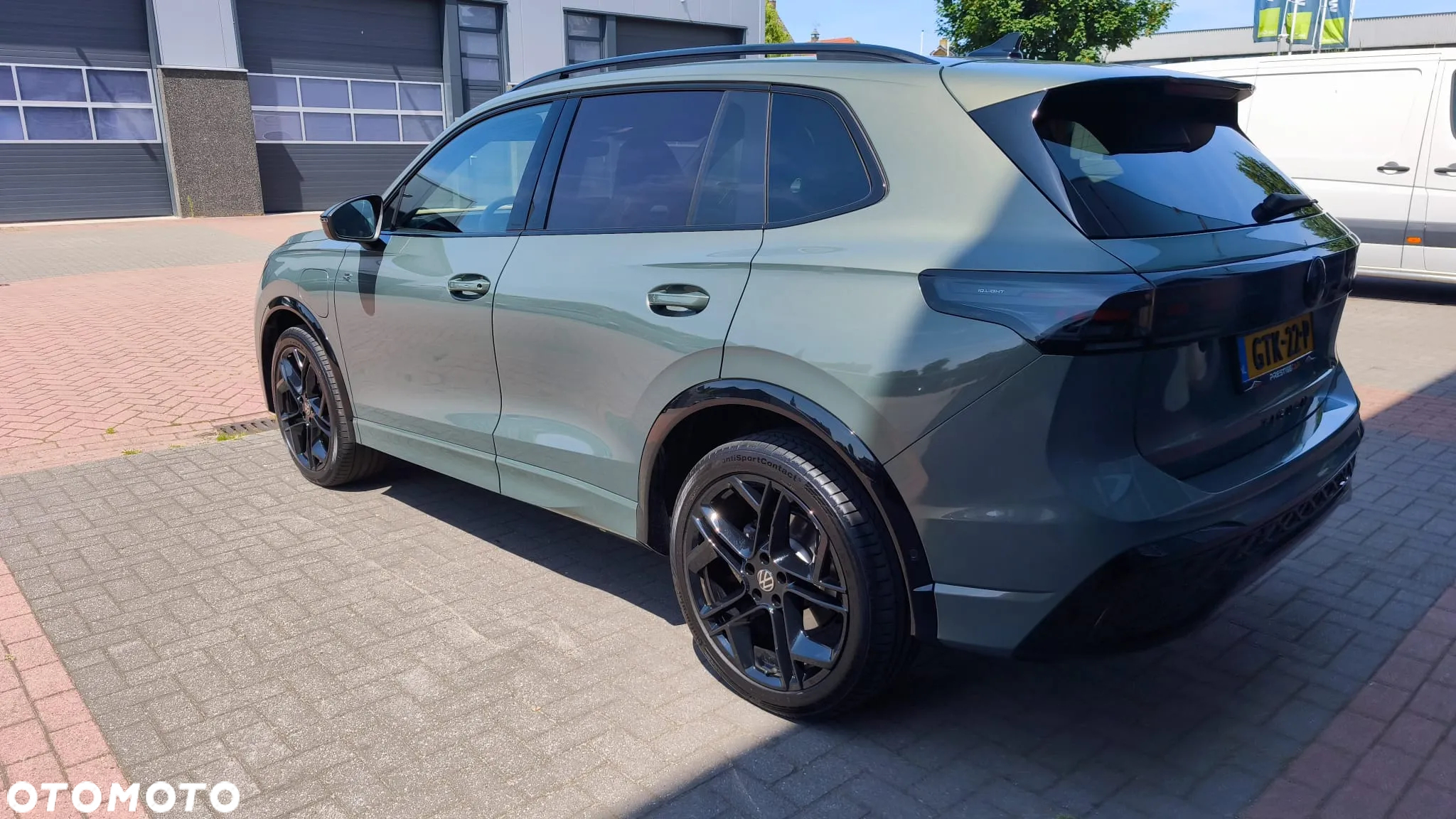 Volkswagen Tiguan 1.5 eTSI OPF DSG R-Line - 2