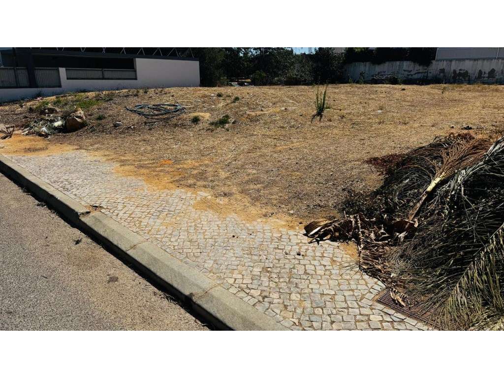 Lote para construção urbana, perto da Praia de Faro, Montenegro Alg... - Grande imagem: 3/5