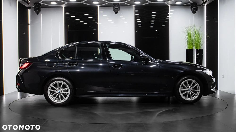 BMW Seria 3 318i Sport Line - 7