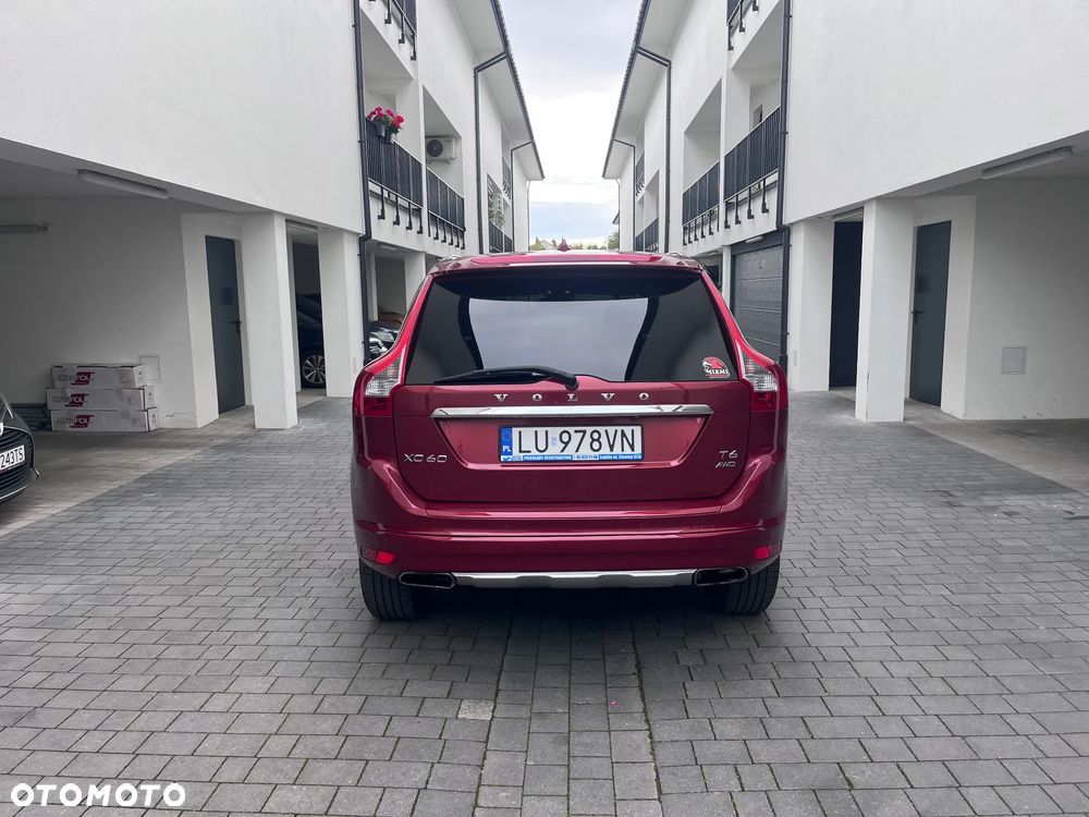 Volvo XC 60 T6 AWD Momentum - 4