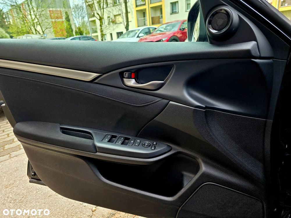 Honda Civic 1.0 i-VTEC Turbo CVT Elegance - 11