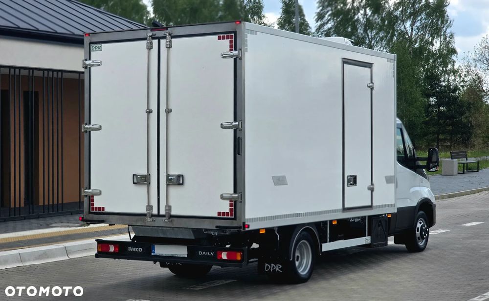Iveco ❗️❗️DAILY 3.0 180Km 50C18 JAK NOWY ❗️❗️NOWY MODEL / ZABUDOWA 8 PALET DPR / CHŁODNIA MROŹNIA -32 +32 / ZASILANIE 230V / PIERWSZY WŁASCICIEL / NAVI / KAMERA COFANIA / TEMPOMAT / BLIŹNIAKI / GRUBA SCIANKA / AGREGAT CARRIER XARIOS 350 / WERSJA WZMOCNIONA / SERWIS ASO / SALON POLSKA / LIFT❗❗ JAK Z SALONU - NOWY -❗❗ - 17
