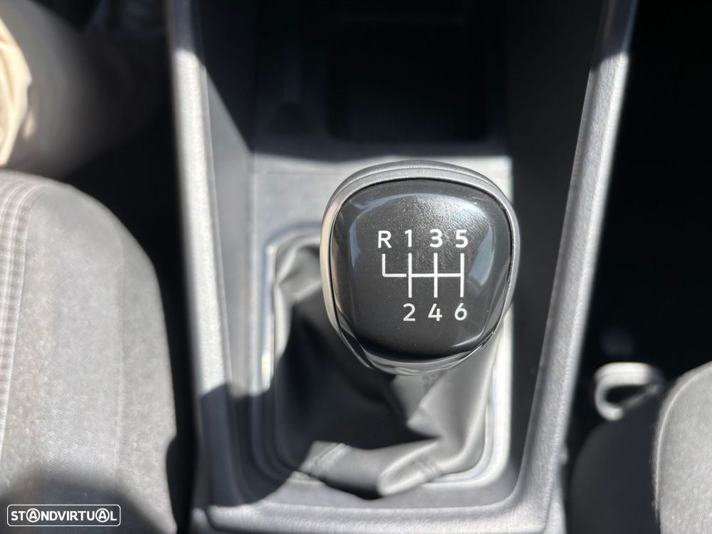 VW Caddy Maxi 2.0 TDI - 17