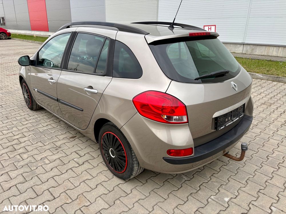 Renault Clio 1.5 dCi 90 FAP Luxe - 4
