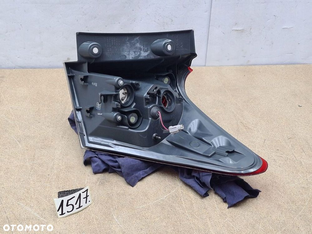 Lampa tył lewy tylna lewa Toyota Auris II 2 2015-2019 - 6