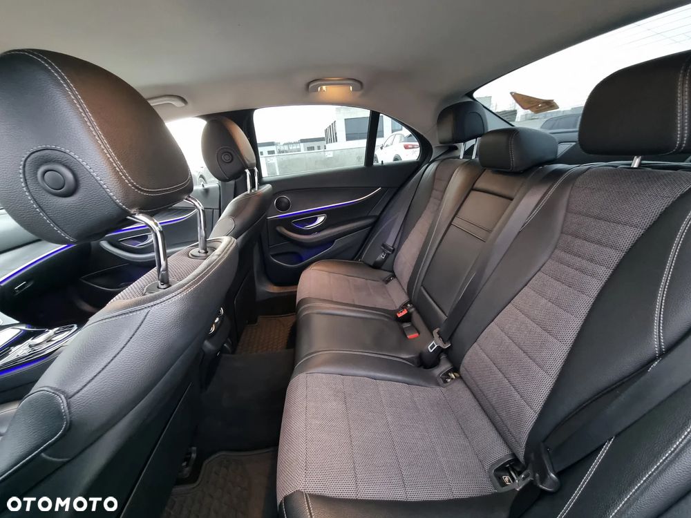Mercedes-Benz Klasa E 220 d 9G-TRONIC - 10