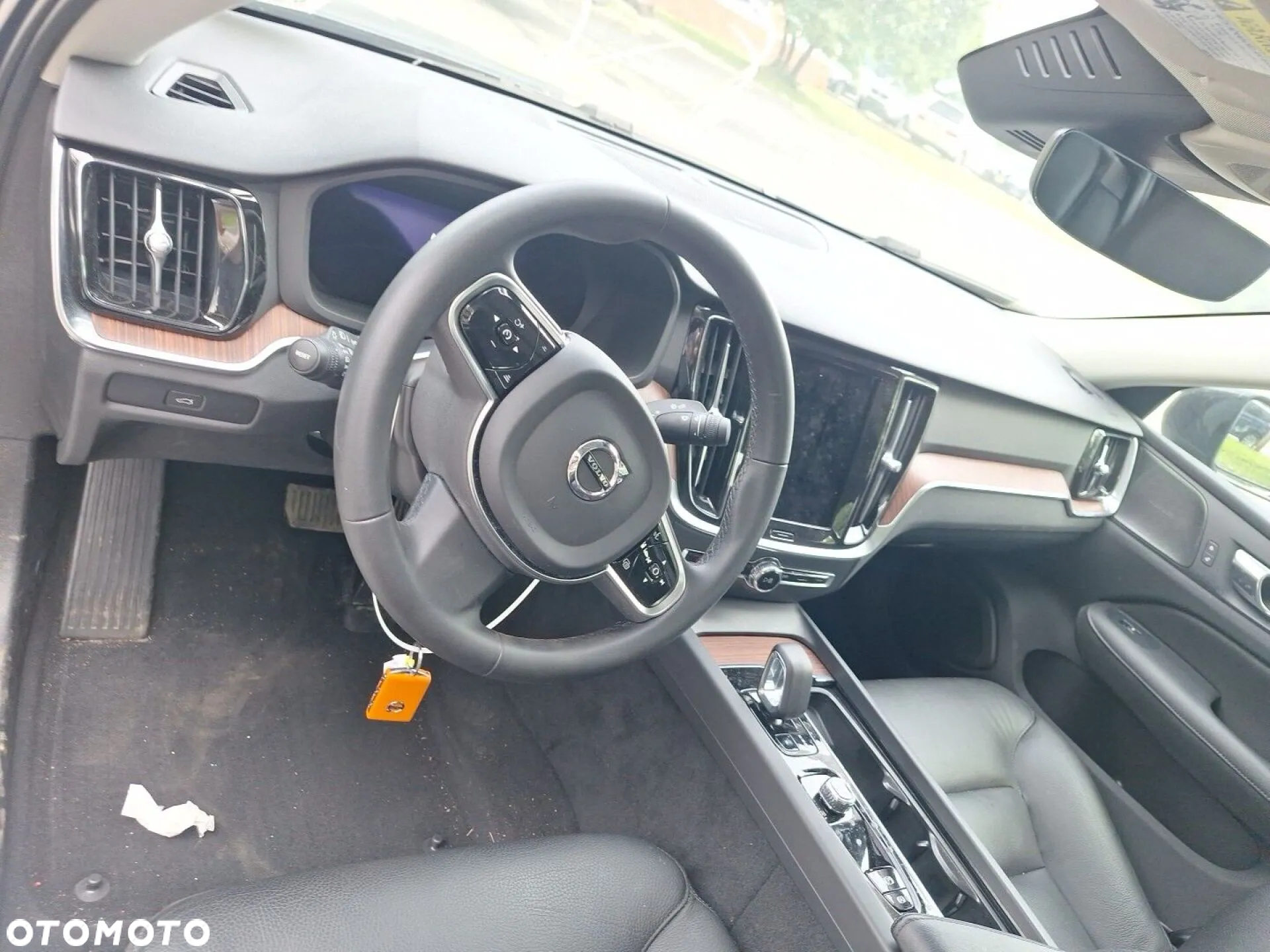 Volvo S60 B5 B AWD Plus Dark - 17