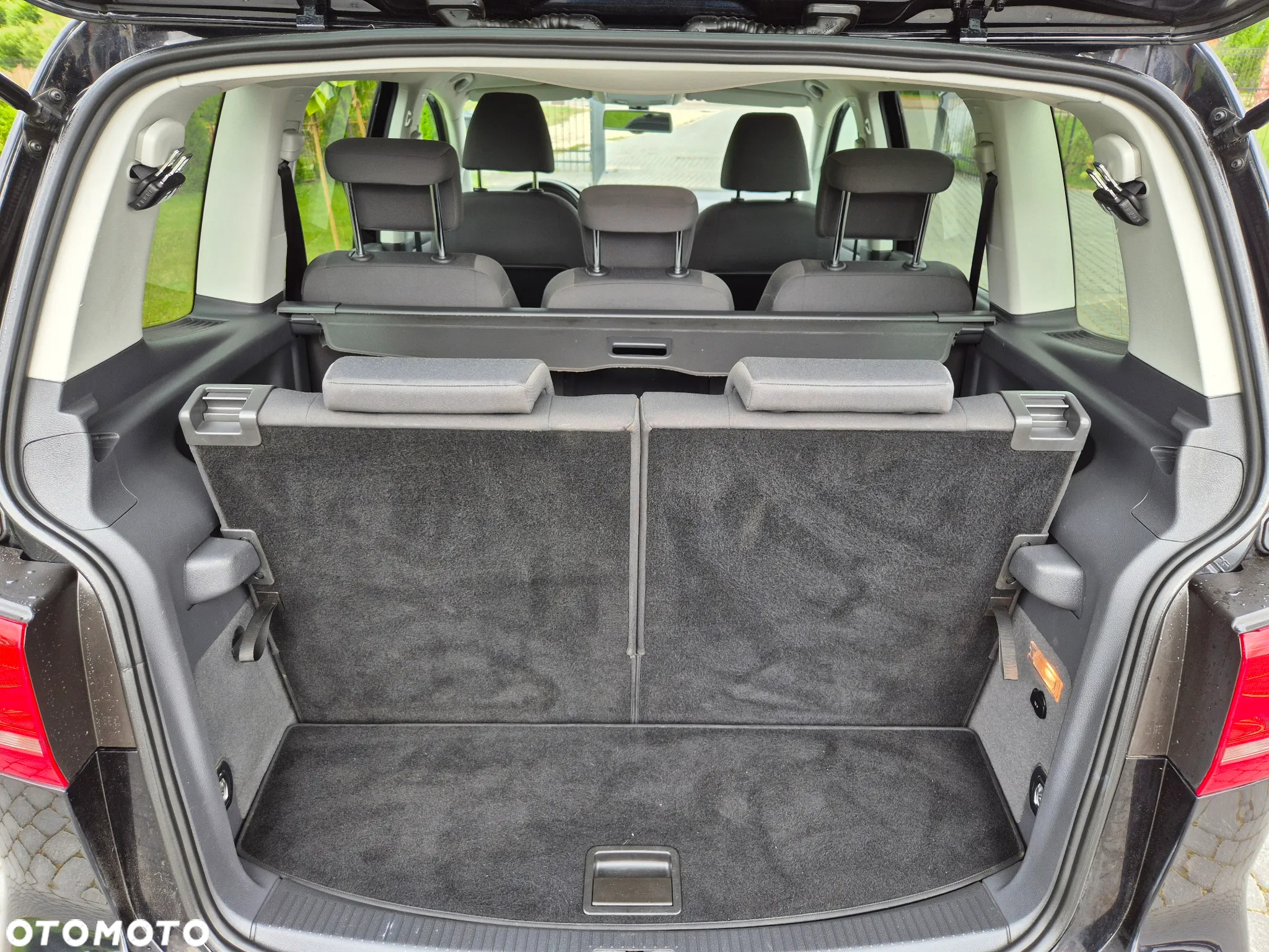 Volkswagen Touran 1.4 TSI STYLE - 33