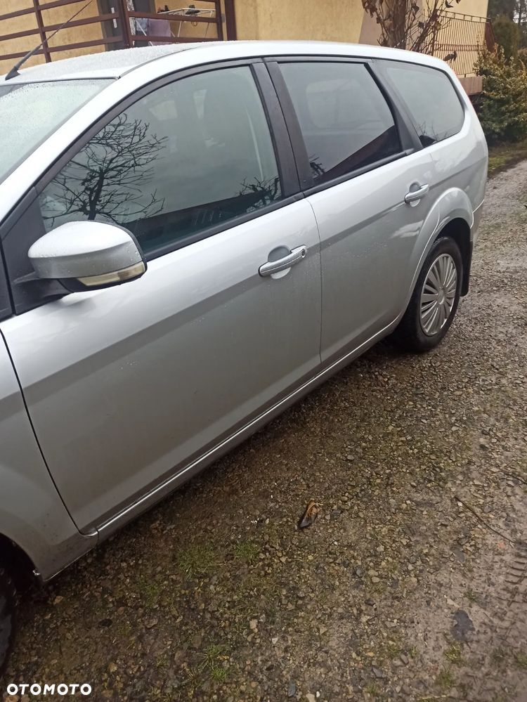 Ford Focus 1.8 TDCi Ambiente - 3