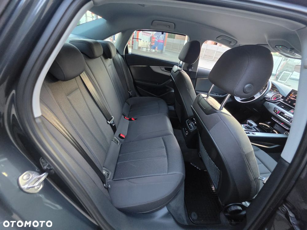 Audi A4 Limousine - 23
