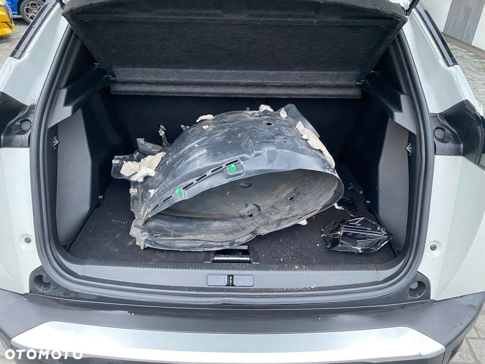 Peugeot 2008 1.5 BlueHDi GT Line S&S EAT8 - 14