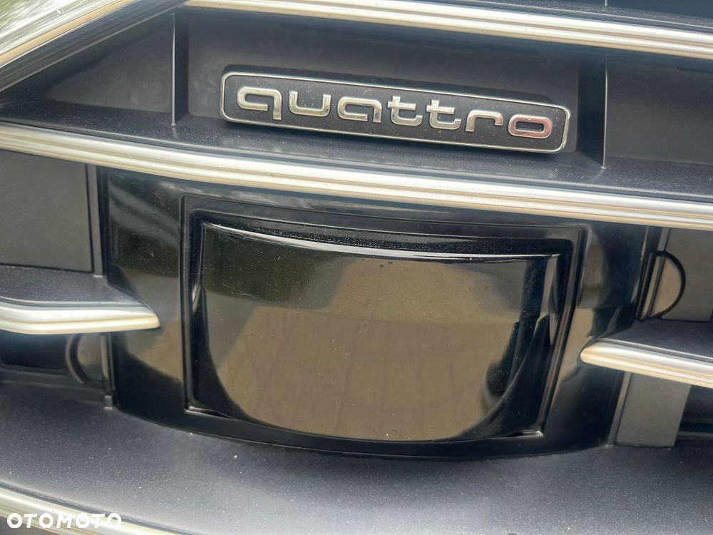 Audi A6 Avant 40 TDI quattro S tronic S line - 16