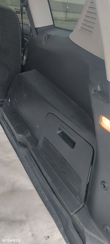 Ford S-Max 2.5 Titanium - 16