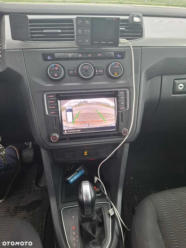 Volkswagen Caddy 2.0 TDI Comfortline DSG - 11