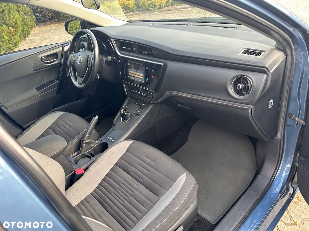 Toyota Auris - 33