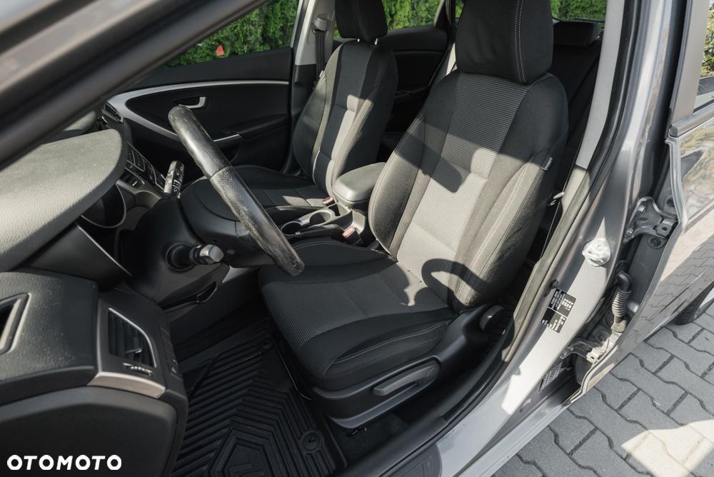 Hyundai i30 - 12
