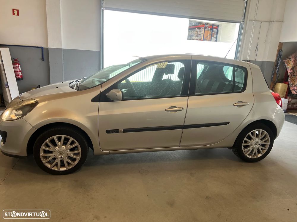 Renault Clio 1.5 dCi Dynamique S - 2